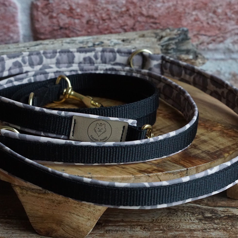 Gurtbandleine Leo Love black